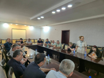 Şuşa Rayon İcra Hakimiyyətinin başçısı cənab Bayram Səfərov sakinlərlə növbəti səyyar qəbulunu 21.08.2026-cı il tarixdə İmişli rayonu, Yeni Azərbaycan Partiyasının binasında rayon sakinləri ilə keçirdi