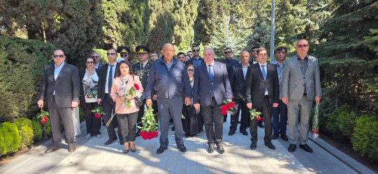 Şuşalılar Ulu Öndər Heydər Əliyevin anadan olmasının 103-cü ildönümündə ümummilli liderin əziz xatirəsini ehtiram və minnətdarlıqla yad etdilər