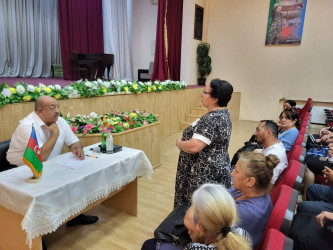 15 avqust 2025-ci il tarixdə Şuşa Rayon İcra Hakimiyyətinin başçısı Bayram Səfərovun Sumqayıt şəhərində yerləşən “28 may” mədəniyyət evində rayon sakinləri ilə səyyar görüşü keçirildi