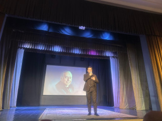 “Konstitusiya və suverenlik ili” çərçivəsində Ümummilli Lider Heydər Əliyevin anadan olmasının 102-ci illiyinə həsr olunmuş “Heydər Əliyev dahi xilaskar və dövlət qurucusu” adlı tədbir keçirilmişdir