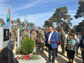 ll Vətən müharibəsi zamanı şəhid olan qəhrəman Azərbaycan oğullarının məzarları II Fəxri Xiyabanda ziyarət olundu