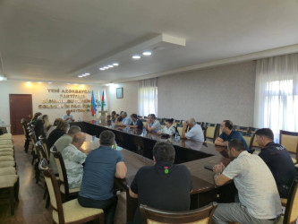 Şuşa Rayon İcra Hakimiyyətinin başçısı cənab Bayram Səfərov sakinlərlə növbəti səyyar qəbulunu 21.08.2026-cı il tarixdə İmişli rayonu, Yeni Azərbaycan Partiyasının binasında rayon sakinləri ilə keçirdi
