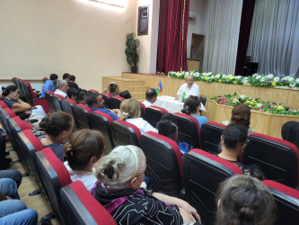 15 avqust 2025-ci il tarixdə Şuşa Rayon İcra Hakimiyyətinin başçısı Bayram Səfərovun Sumqayıt şəhərində yerləşən “28 may” mədəniyyət evində rayon sakinləri ilə səyyar görüşü keçirildi